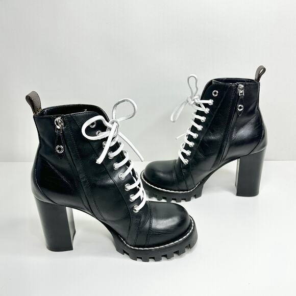 Louis Vuitton Star Trail Logo 37/ US 7 Lace up Ankle Boots Black Leather - Picture 6 of 10